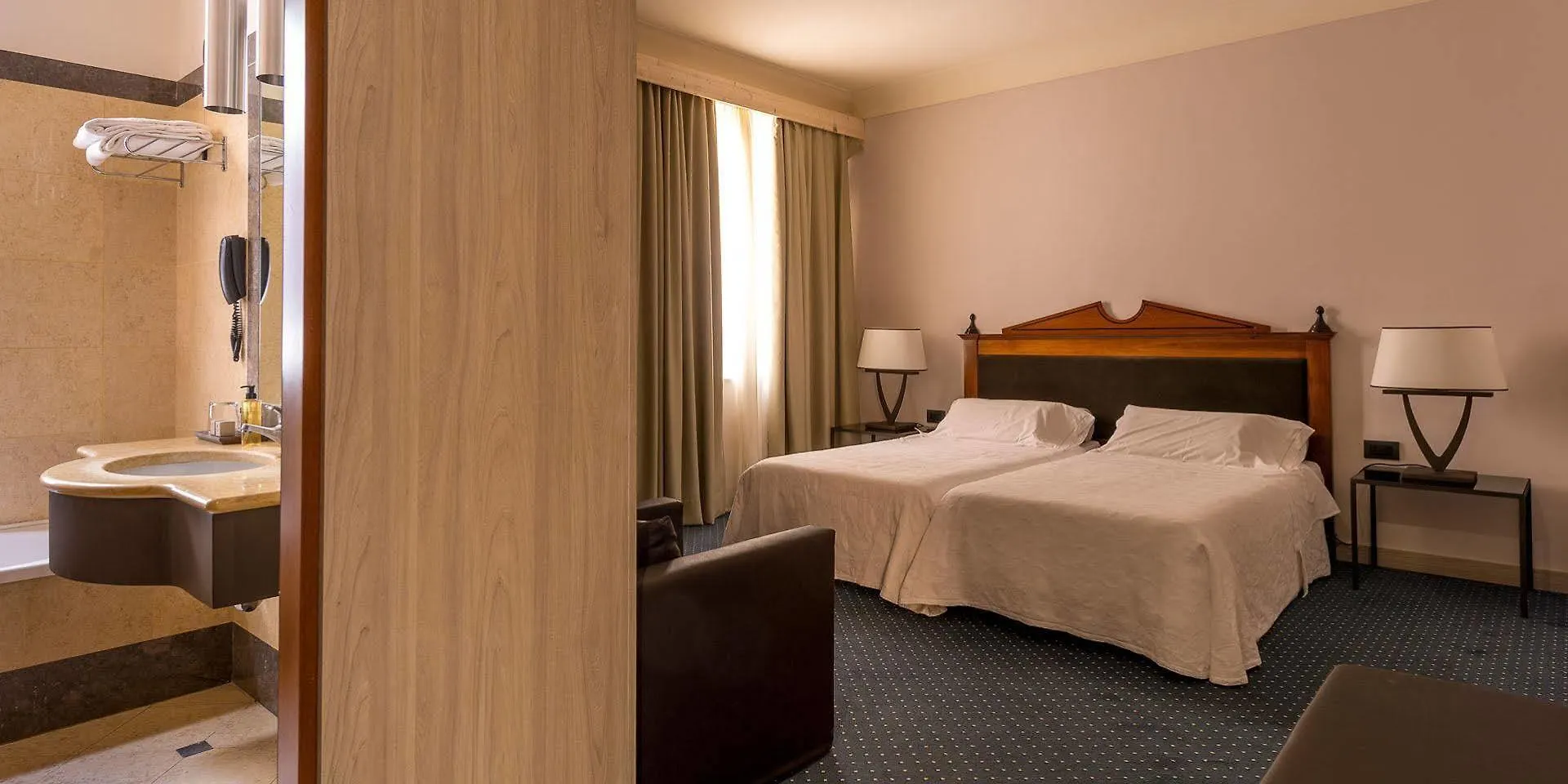 ****  Hotel Federico II Central Palace パレルモ イタリア